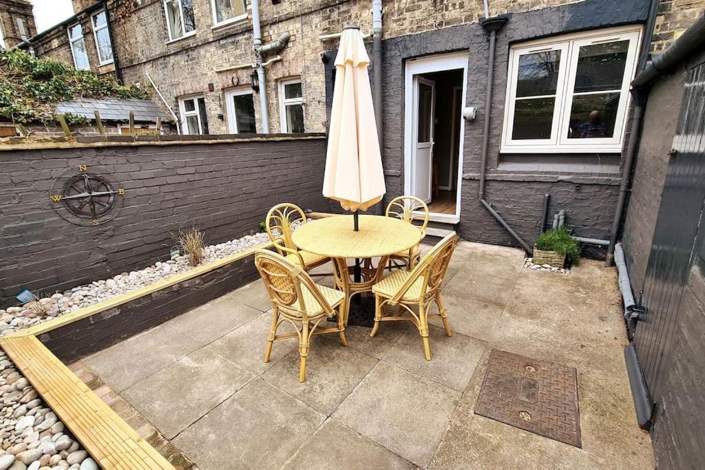 Gorgeous Two Bedroom House In Ely Eksteriør billede