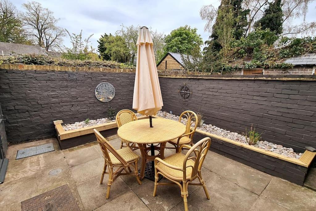 Gorgeous Two Bedroom House In Ely Eksteriør billede